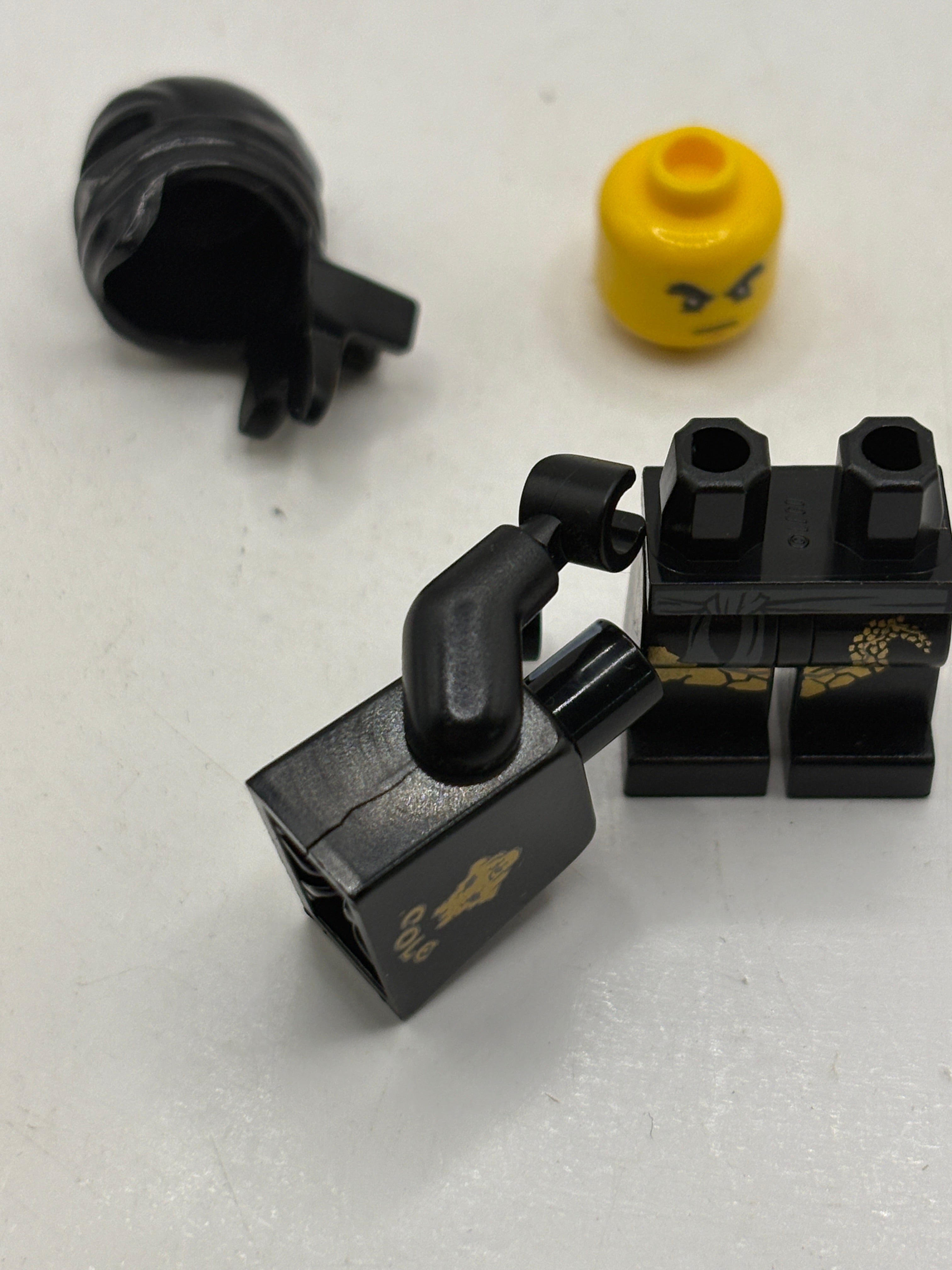 Lego Cole DX Minifigure 2520 2170 2509 Ninjago CRACKED TORSO
